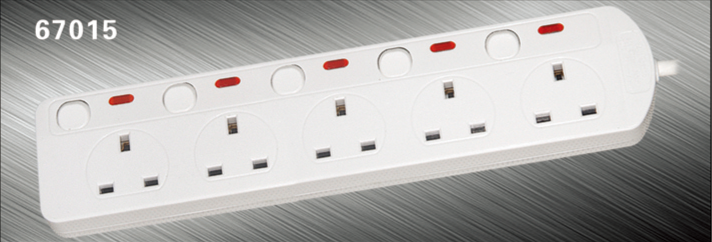 5 GANG UK TYPE EXTENSION SOCKET WITH INDEPENDENT SWITCH AND INDICATOR LIGHT CE ROHS MODEL NO 67015插图